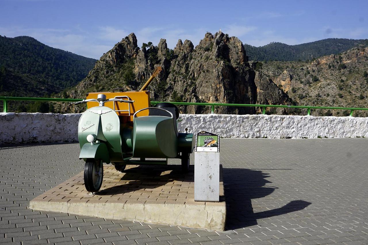 Alojamientos Rurales Entre Rocas Aýna Exterior foto